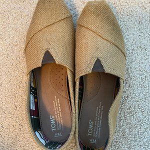 Womens TOMS shoes 8.5